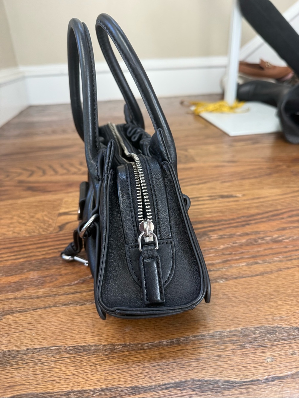 EUC Marc Jacobs Cristina Bag - Picture 2 of 6